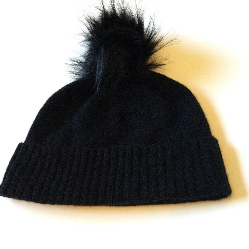 LITA by CIARA RECYCLED CASHMERE KNIT BEANIE WITH FAUX FUR POM BLACK NWOT